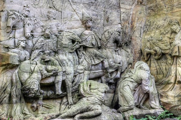 Quels sont les événements adaptés à la magie de Corentin Fayard ?