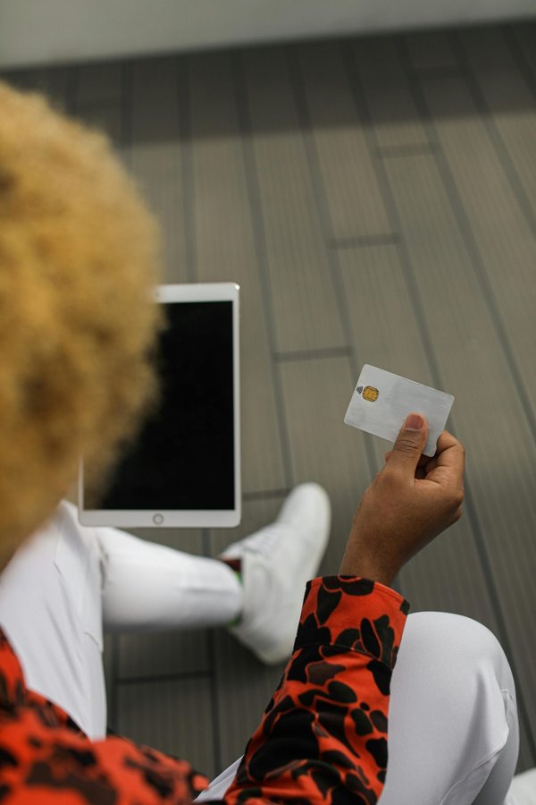 Libérez votre potentiel avec la carte de visite digitale moderne